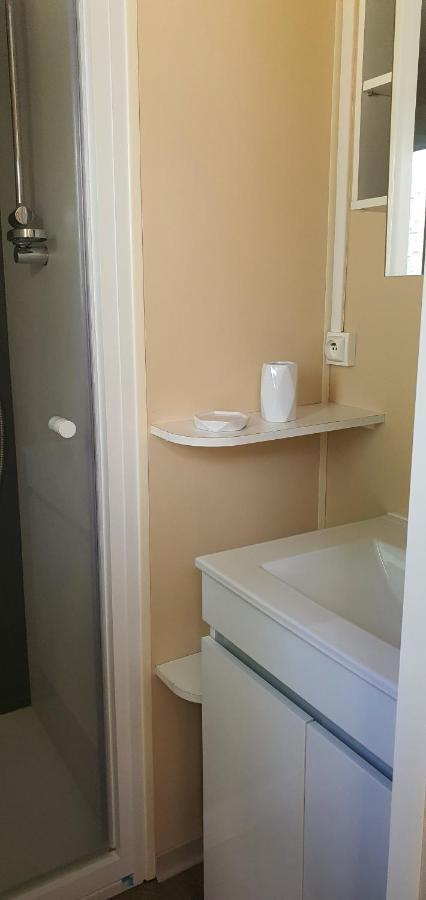 Mobil Home Climatise 6 Personnes La Roque-d'Antheron Zewnętrze zdjęcie